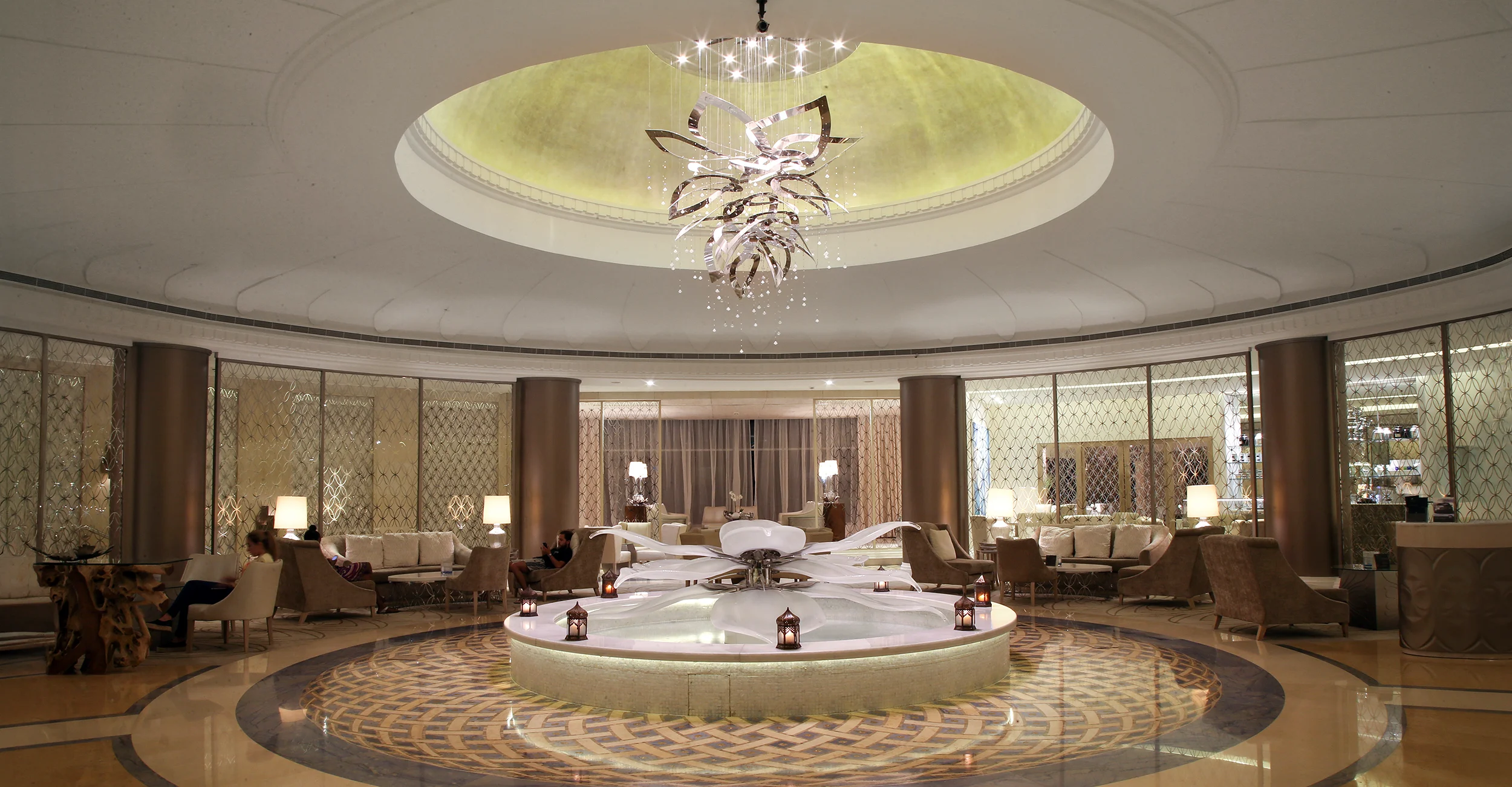 Al Habtoor Grand Resort 01