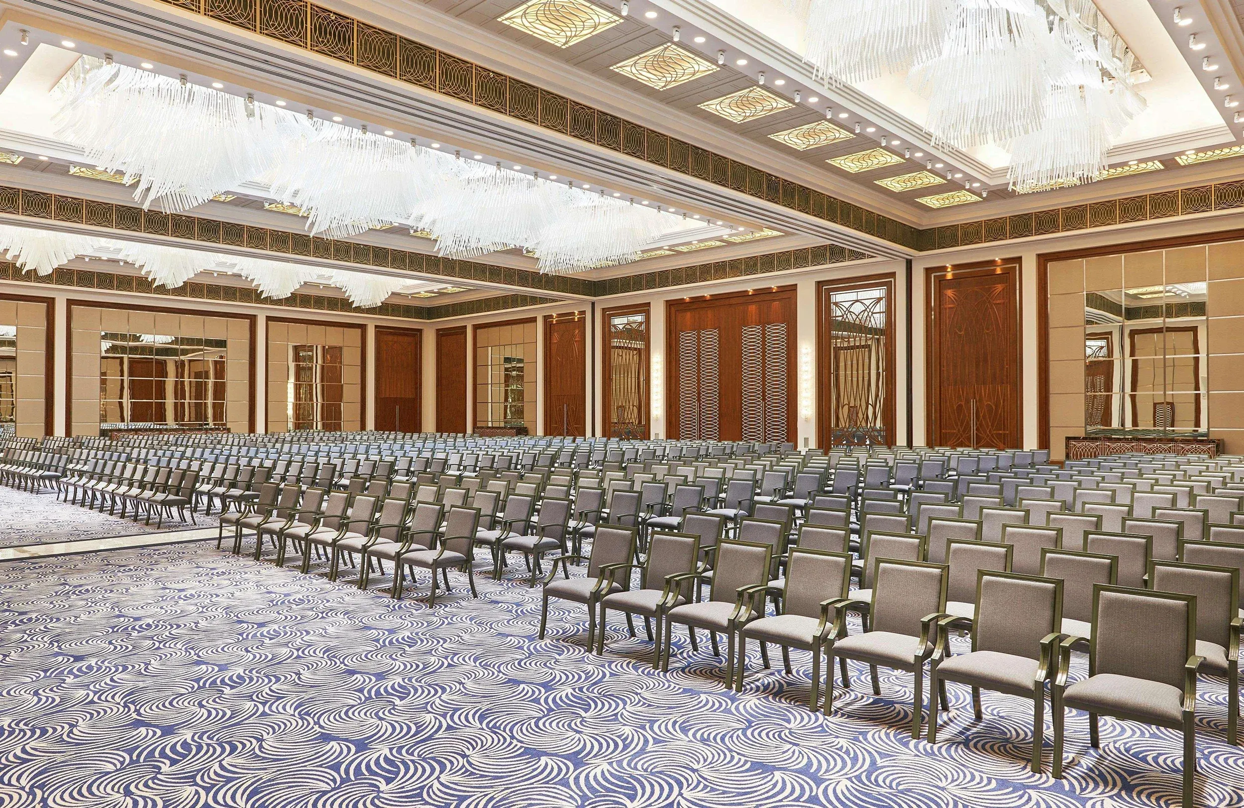 Hilton Dubai Al Habtoor City 02